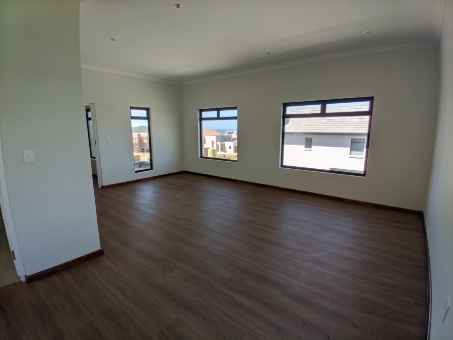 4 Bedroom Property for Sale in Kidds Beach Eastern Cape